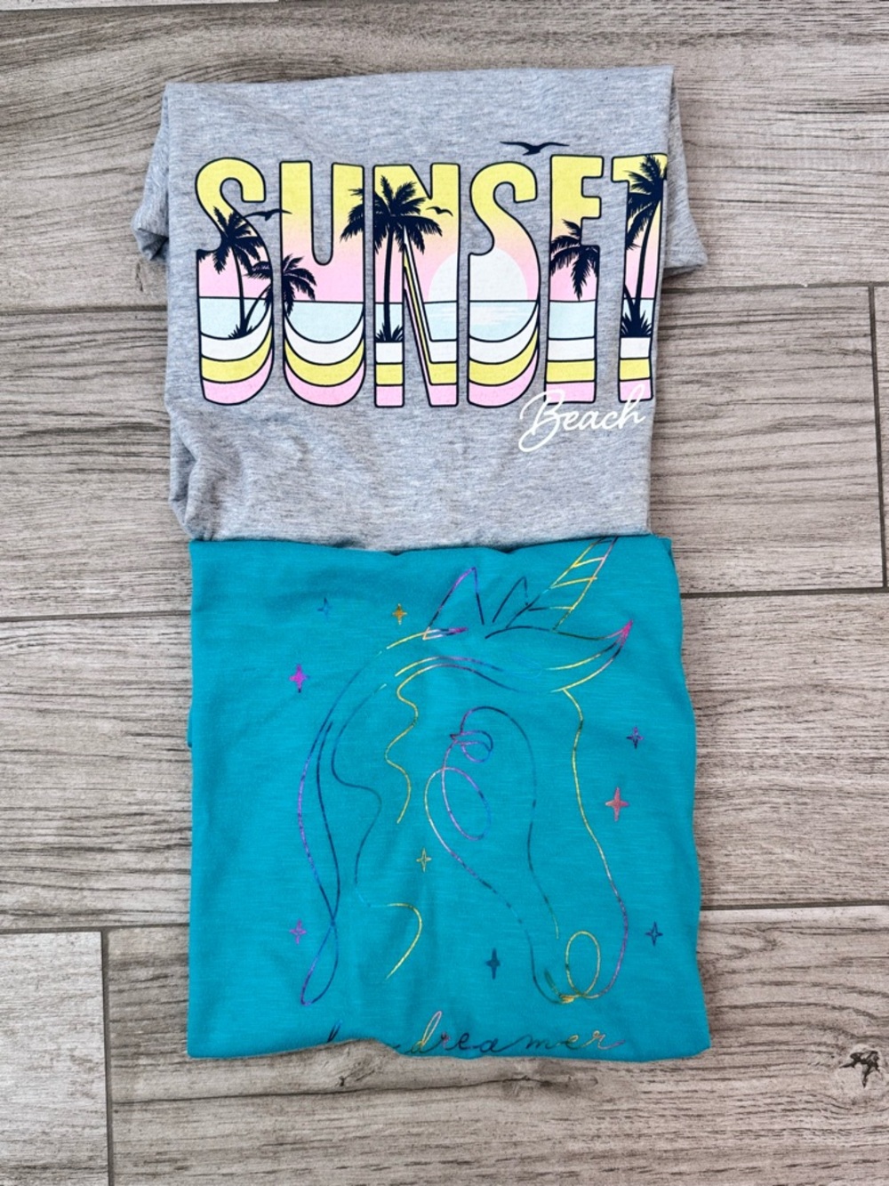 SO Girls Assorted Graphic Tee Bundle - Bright Mixed Colors Size XL (14-16) - Picture 5 of 13